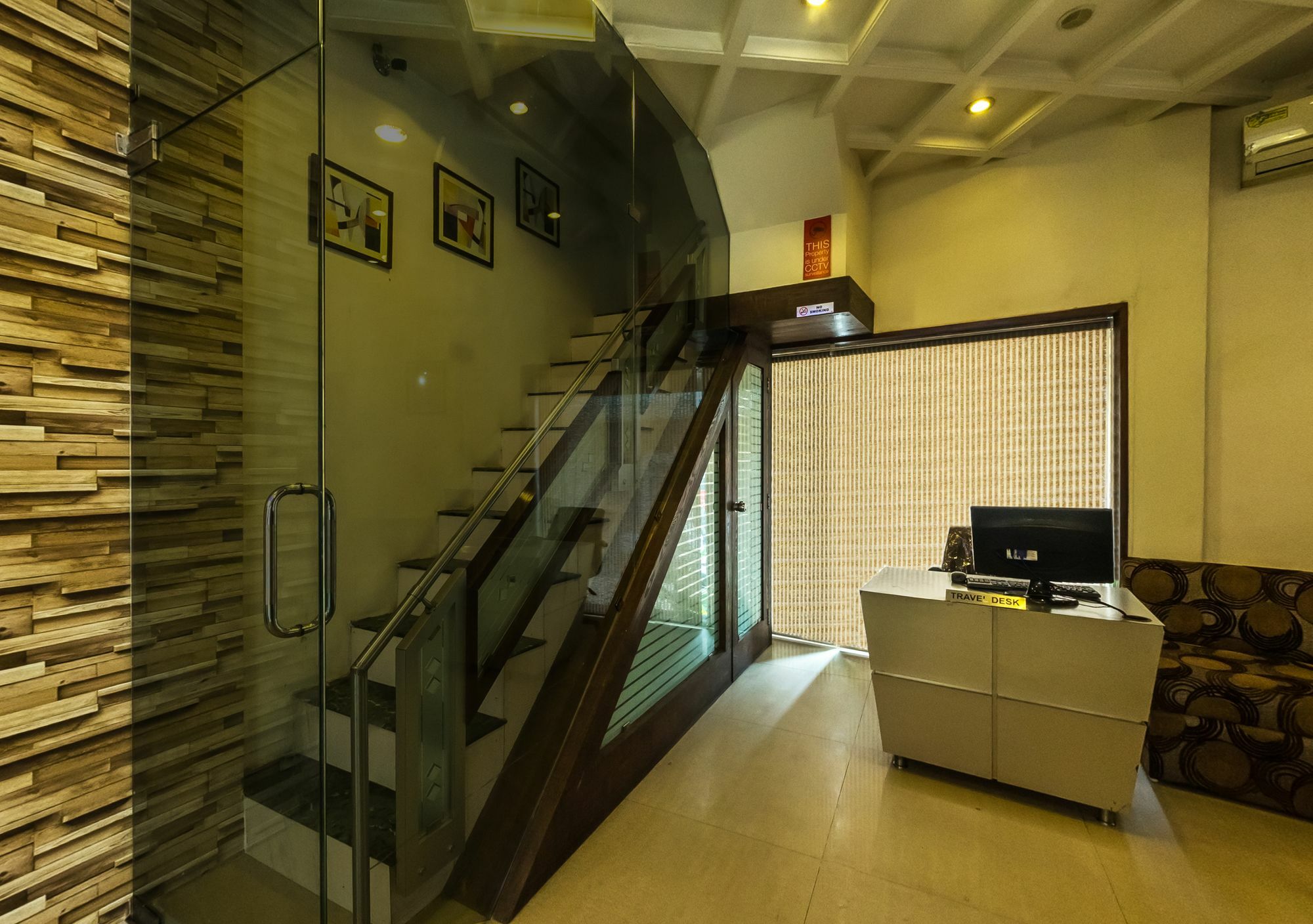 Oyo Flagship 19003 Hotel Rudra Mahal Ахмедабад Экстерьер фото