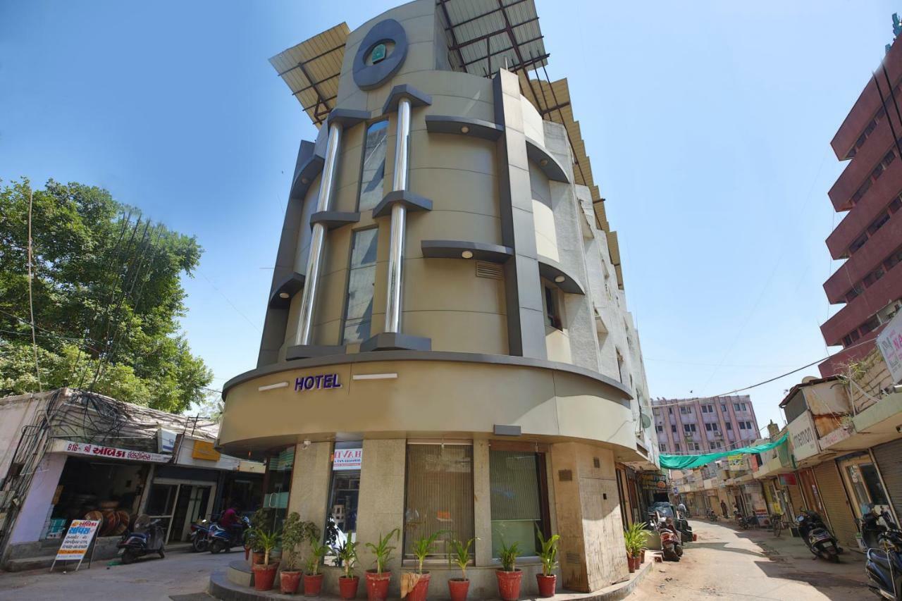 Oyo Flagship 19003 Hotel Rudra Mahal Ахмедабад Экстерьер фото