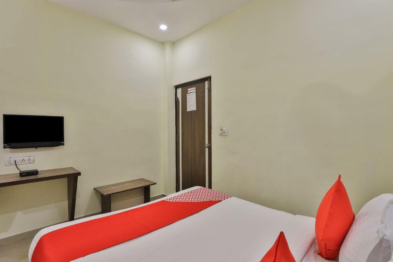 Oyo Flagship 19003 Hotel Rudra Mahal Ахмедабад Экстерьер фото